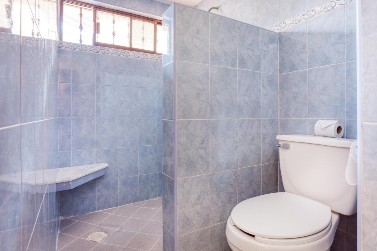 פואבלה Capital O Hotel Valencia מראה חיצוני תמונה